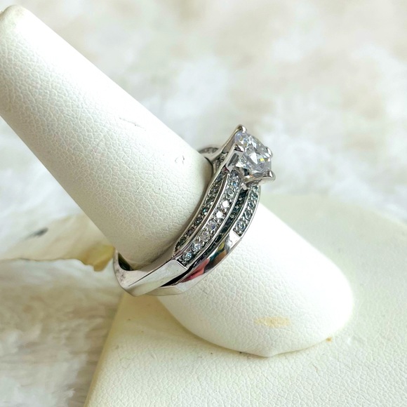 Sterling Silver Ring Set Enggagement Wedding Band Cubic Zirconia Size 9 NEW - Picture 4 of 7